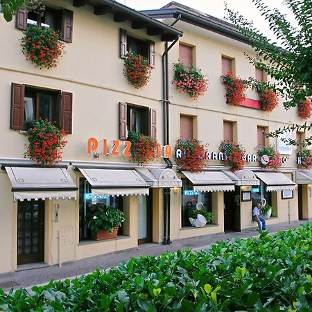 Hotel Ristorante Cigno - Camere And Aparthotel Latisana Εξωτερικό φωτογραφία