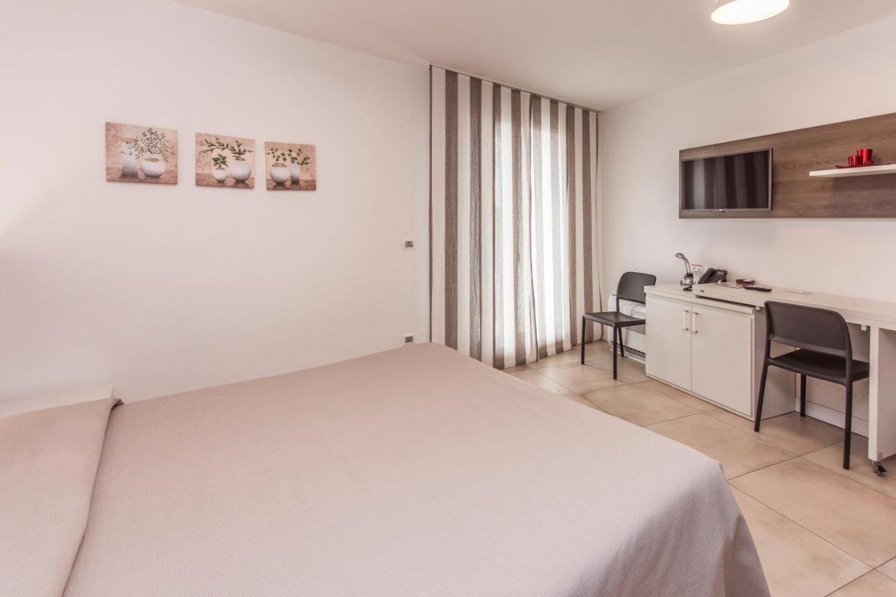 Hotel Ristorante Cigno - Camere And Aparthotel Latisana Εξωτερικό φωτογραφία