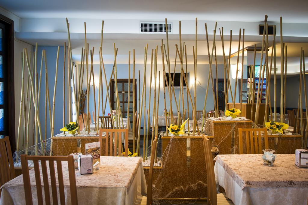 Hotel Ristorante Cigno - Camere And Aparthotel Latisana Εξωτερικό φωτογραφία