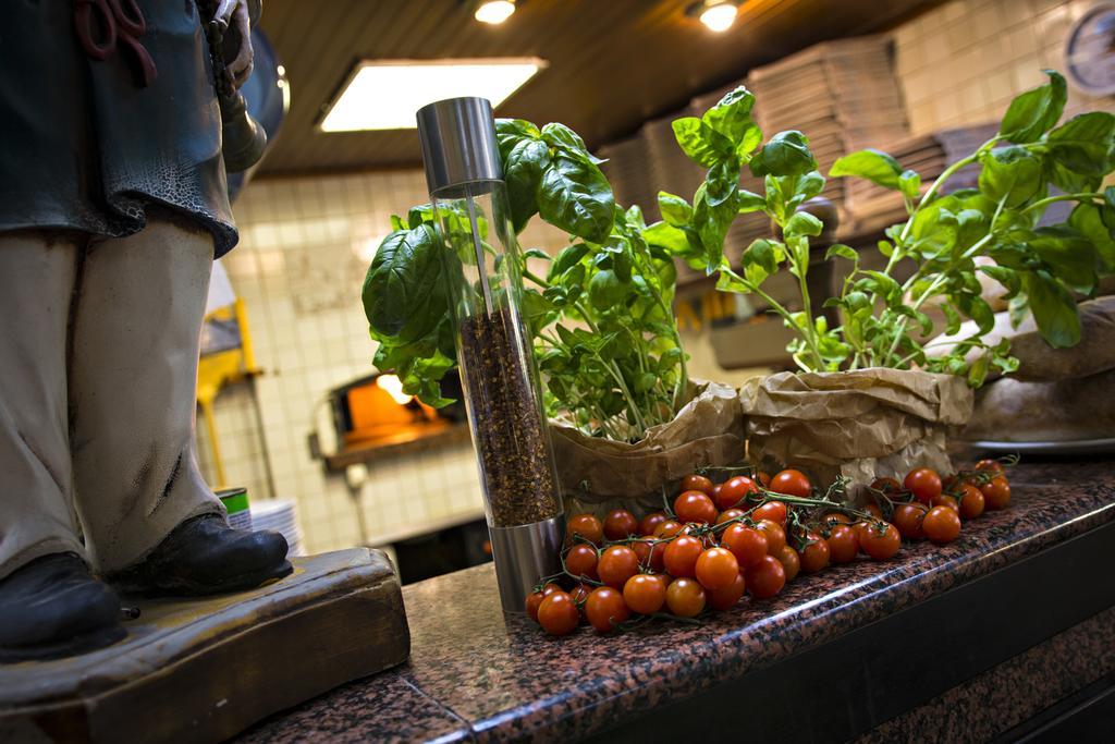 Hotel Ristorante Cigno - Camere And Aparthotel Latisana Εξωτερικό φωτογραφία