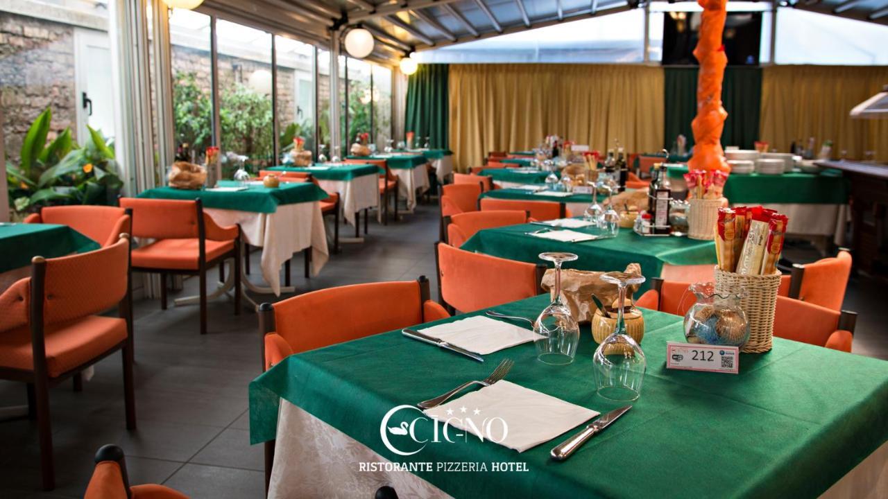 Hotel Ristorante Cigno - Camere And Aparthotel Latisana Εξωτερικό φωτογραφία