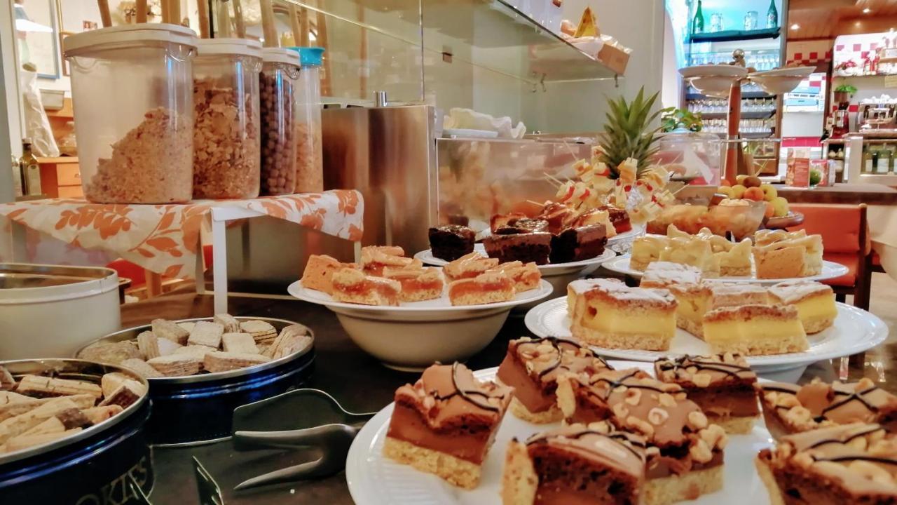 Hotel Ristorante Cigno - Camere And Aparthotel Latisana Εξωτερικό φωτογραφία