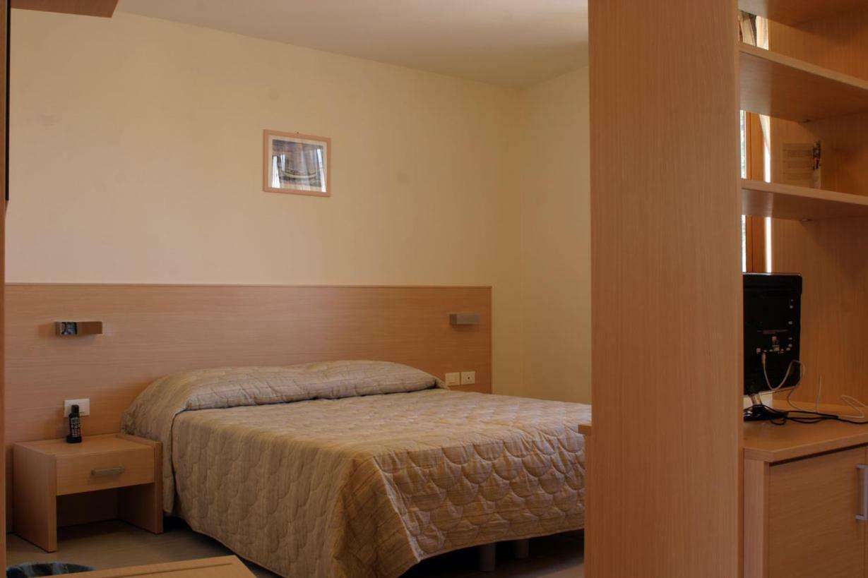 Hotel Ristorante Cigno - Camere And Aparthotel Latisana Εξωτερικό φωτογραφία